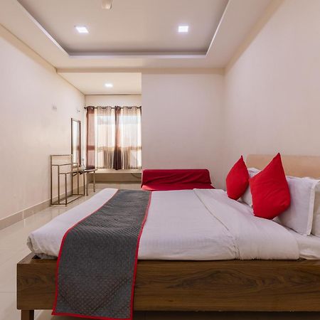 فندق Ruchishree Garden اوجاين المظهر الخارجي الصورة