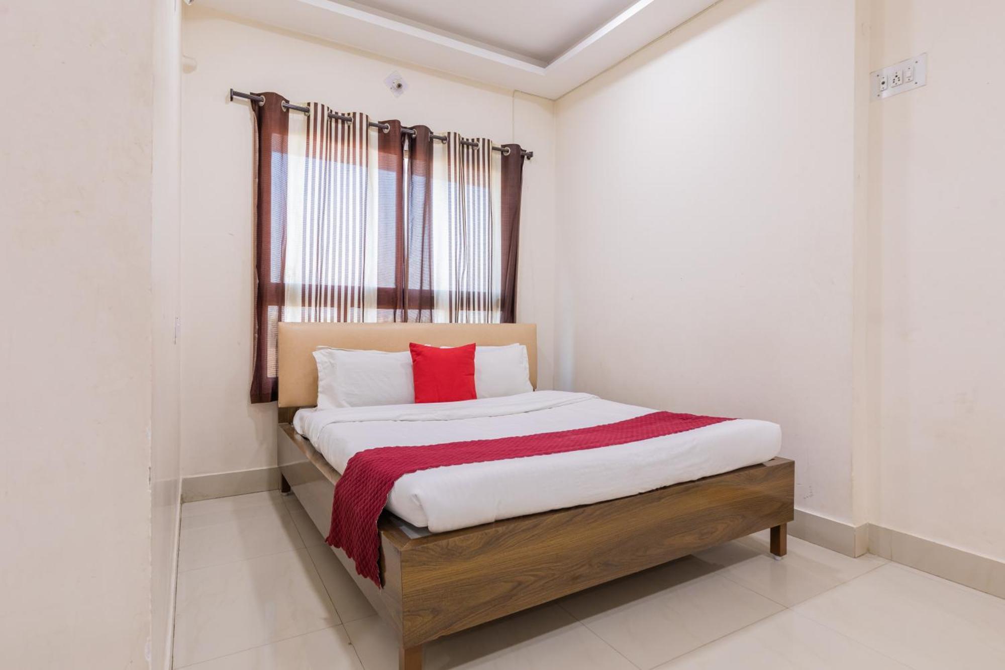 فندق Ruchishree Garden اوجاين المظهر الخارجي الصورة